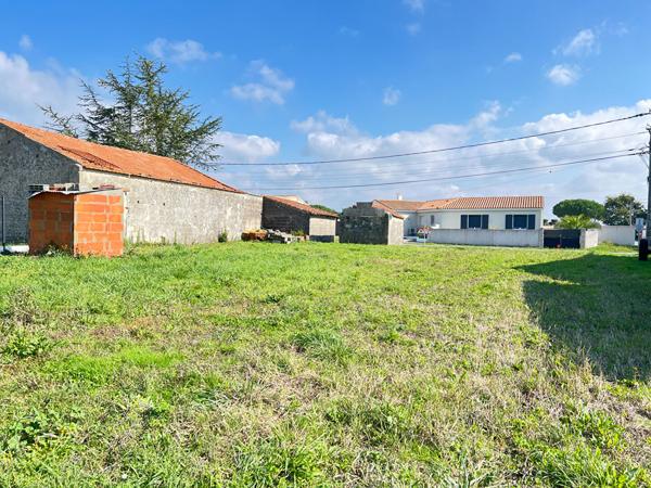 Terrain Arvert 665 m2 | LA TREMBLADE IMMO