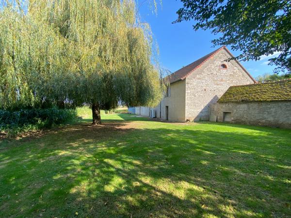 Maison à vendre 8 pièces CHATENOY LE ROYAL (71)