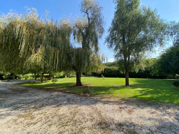 Maison à vendre 8 pièces CHATENOY LE ROYAL (71)