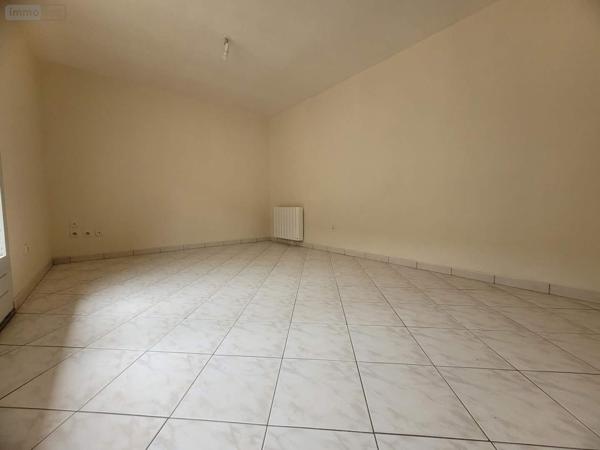 Appartement à louer à Bâgé Dommartin dans l'Ain (01380), ref : 008/2294