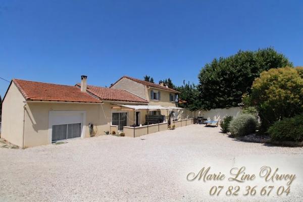 13210 St-Rémy - Mas en pierre 145 m² + gîte 70 m² - Piscine 8X4 - grand terrain
