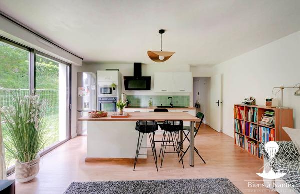 A vendre appartement T3 rénové Haute Indre 3 pièces Parking et Cave , Indre A vendre appartement T3 rénové Haute Indre 3 pièces Parking et Cave , Indre