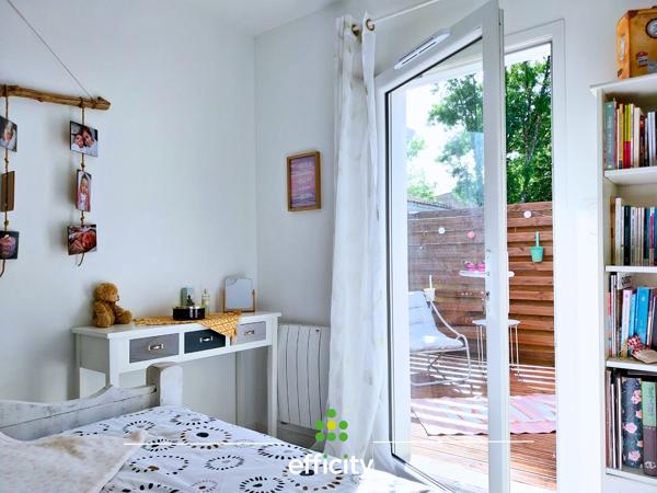Maison
         4 pièces
        - 93 m²