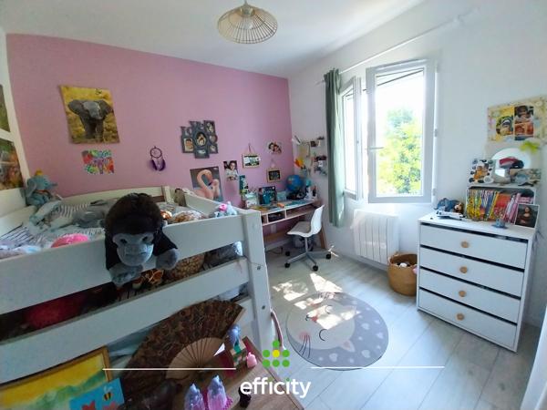 Maison
         4 pièces
        - 93 m²