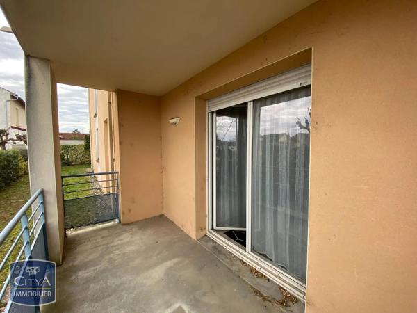 Appartement à louer 2 pièces 40.07m² Saint-Juéry (81160)