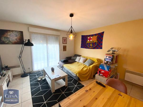 Appartement à louer 2 pièces 40.07m² Saint-Juéry (81160)