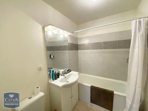 Appartement à louer 2 pièces 40.07m² Saint-Juéry (81160)