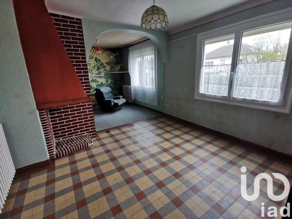 Maison 4 pièces de 90 m² à Dollon (72390)