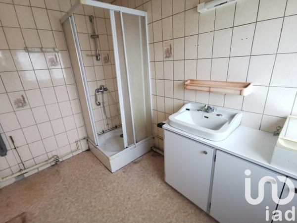 Maison 4 pièces de 90 m² à Dollon (72390)