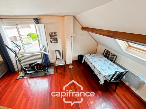 Appartement/ maison de ville à vendre, 3 pièces VELIZY VILLACOUBLAY (78), en duplex, type maison de ville, avec sous-sol et stationnement