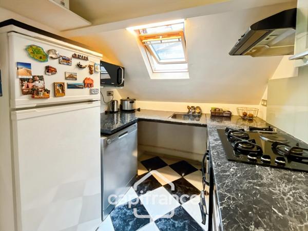 Appartement/ maison de ville à vendre, 3 pièces VELIZY VILLACOUBLAY (78), en duplex, type maison de ville, avec sous-sol et stationnement