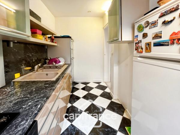 Appartement/ maison de ville à vendre, 3 pièces VELIZY VILLACOUBLAY (78), en duplex, type maison de ville, avec sous-sol et stationnement