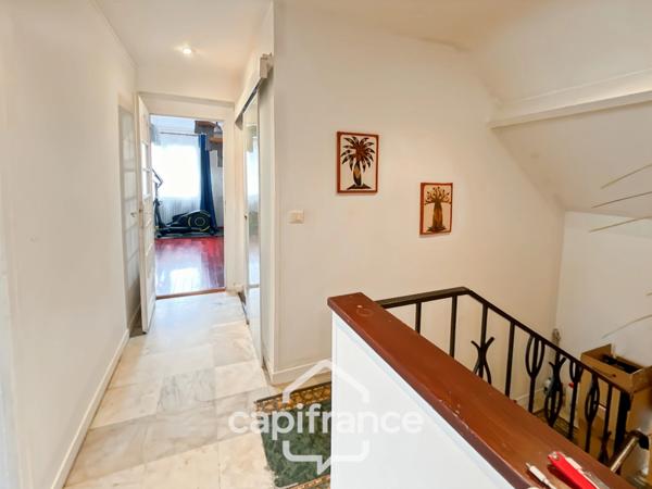 Appartement/ maison de ville à vendre, 3 pièces VELIZY VILLACOUBLAY (78), en duplex, type maison de ville, avec sous-sol et stationnement