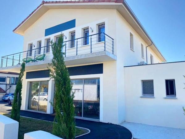 Immeuble 8 pièces - 140 m²