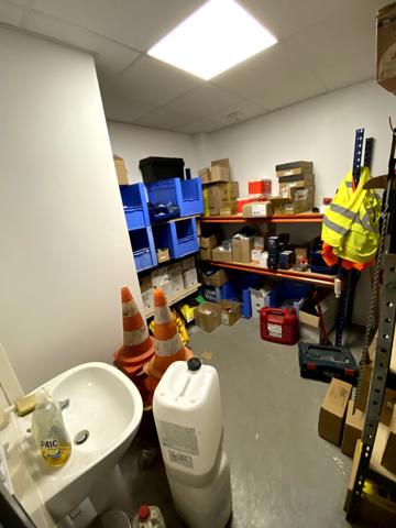 A LOUER : Local d'activité 1.125 m2 - PRINQUIAU