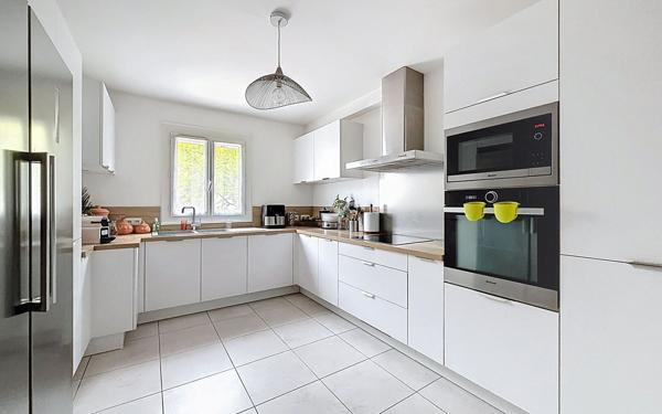 Maison à vendre    5 pièces • 105 m2 Guyancourt