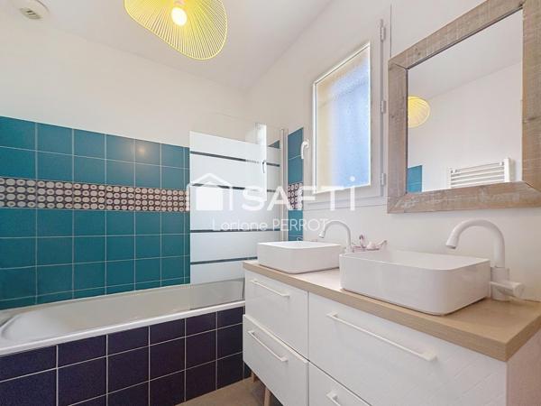 Vue Mer à Martigues , plage juste en face