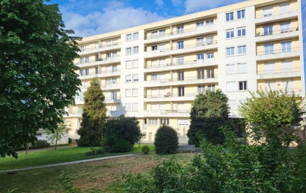 Vente Appartement P2 Réf : Dragonnier à rénover Cholet   
