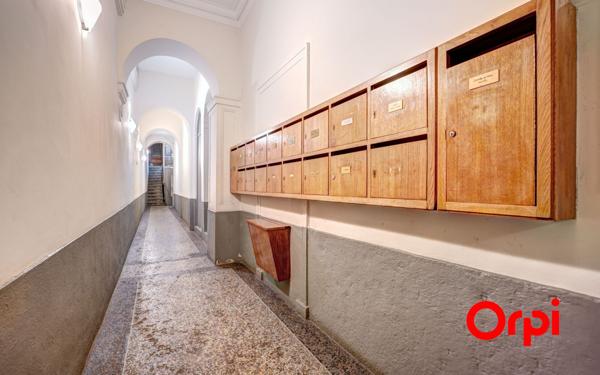 Appartement à vendre    2 pièces • 58,45 m2 Lyon 2