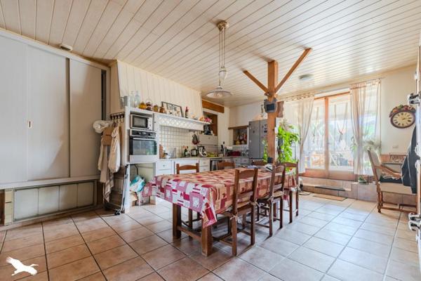 Maison à vendre 159 000 € Saint-Denis-de-Pile 3 p 146,7 m² DPE C