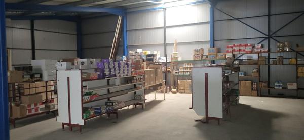 Fonds De Commerce
        
        - 750 m²