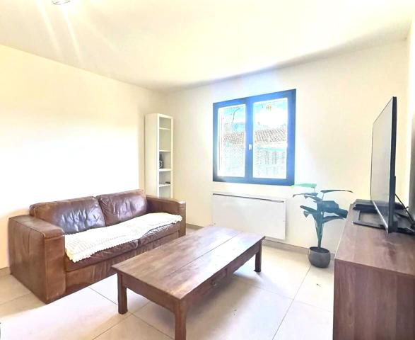 Maison Cuges Les Pins 4 pièces 103 m2 avec jardin et stationnements