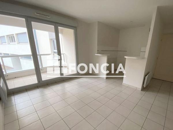 Location Appartement 2 pièces 47.1 m² - 28 AVENUE PASTEUR RESIDENCE LES SOURCES DE BEAUREPAIRE APPART B16 Chamalieres 63400