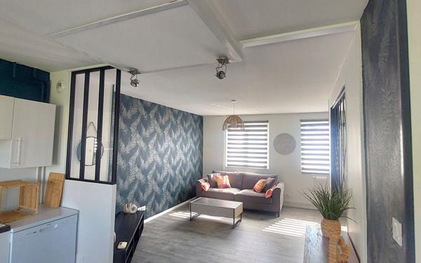 Maison à louer    3 pièces • 73 m2 Jassans-Riottier