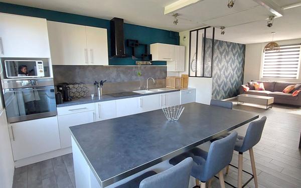 Maison à louer    3 pièces • 73 m2 Jassans-Riottier