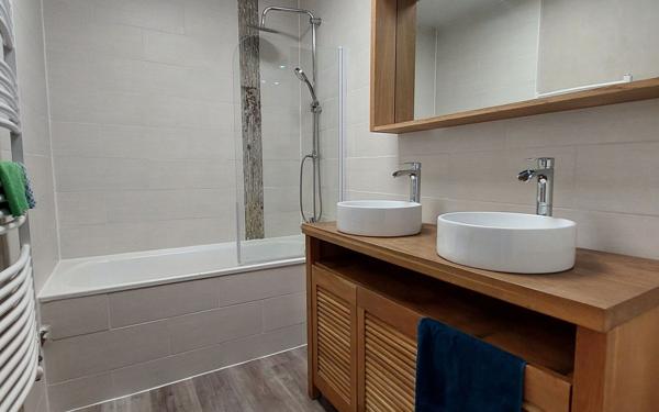 Maison à louer    3 pièces • 73 m2 Jassans-Riottier