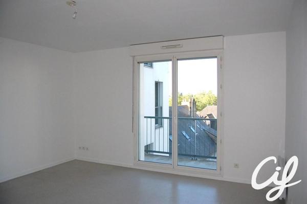 Appartement T3 NANTES Champ de Mars - 62.24 m2  837 Euros