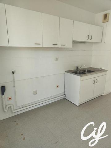 Appartement T3 NANTES Champ de Mars - 62.24 m2  837 Euros