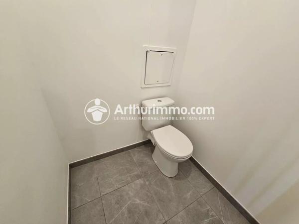 Location                                                      Appartement
                        
                     2 pièces                      44 m2                     à Saint-Pierre-du-Perray