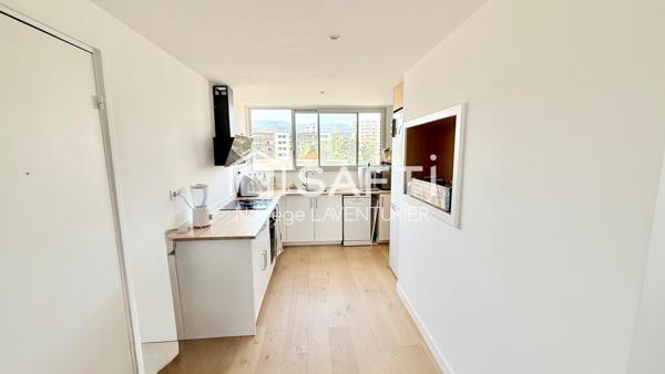 Superbe T2 de 57m² rénové exposé Sud, Ajaccio