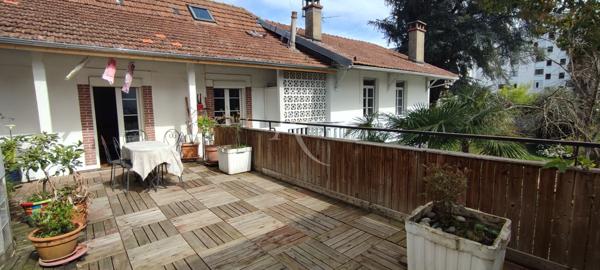 Appartement duplex 3 chambres avec terrasse proche centre ville