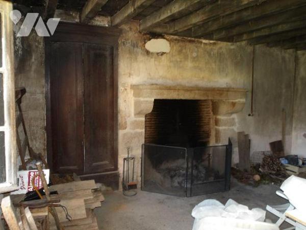 BETETE (23) CREUSE, A vendre à 15 mn de BOUSSAC au calme un ensemble immobilier en pierres à ré...