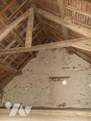 BETETE (23) CREUSE, A vendre à 15 mn de BOUSSAC au calme un ensemble immobilier en pierres à ré...