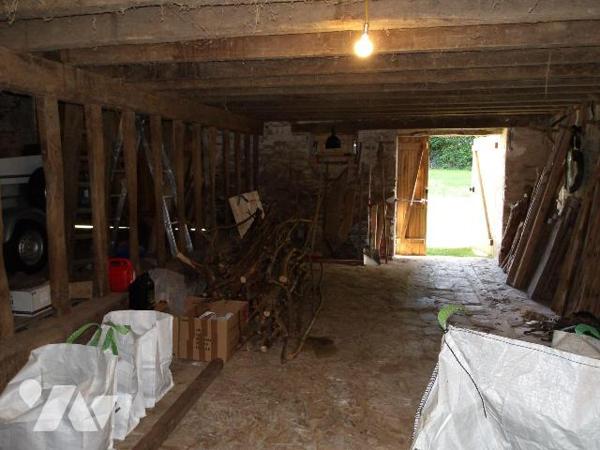 BETETE (23) CREUSE, A vendre à 15 mn de BOUSSAC au calme un ensemble immobilier en pierres à ré...