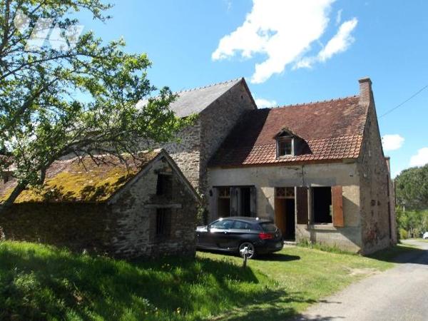 BETETE (23) CREUSE, A vendre à 15 mn de BOUSSAC au calme un ensemble immobilier en pierres à ré...