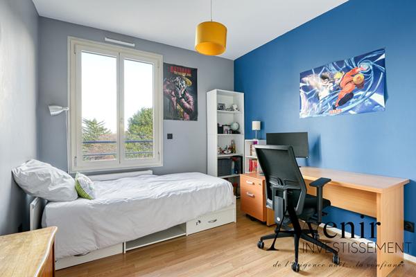 Appartement 70m2 2 chambres avec terrasse et box fermé Résidence standing avec piscine Lyon 4ème Croix-Rousse Lyon Appartement 70m2 2 chambres avec terrasse et box fermé Résidence standing avec piscine Lyon 4ème Croix-Rousse Lyon