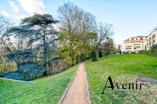 Appartement 70m2 2 chambres avec terrasse et box fermé Résidence standing avec piscine Lyon 4ème Croix-Rousse Lyon Appartement 70m2 2 chambres avec terrasse et box fermé Résidence standing avec piscine Lyon 4ème Croix-Rousse Lyon