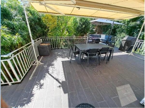 Maison familiale spacieuse avec jacuzzi à Chessy