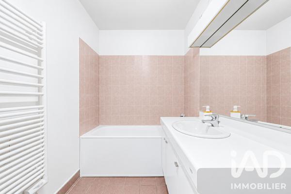 Appartement à vendre 2 pièces 48,42 m² Suresnes
