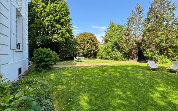 Maison à vendre    10 pièces •  Évreux