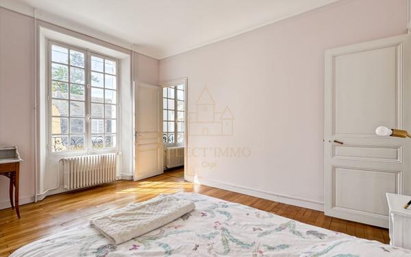 Maison à vendre    10 pièces •  Évreux