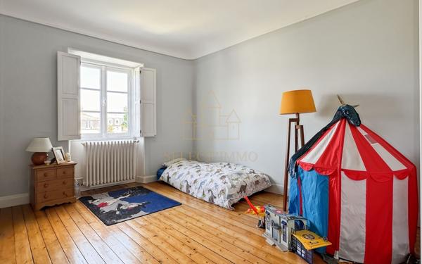 Maison à vendre    10 pièces •  Évreux