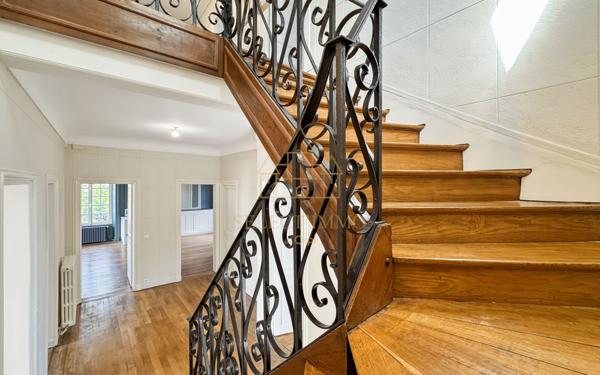 Maison à vendre    10 pièces •  Évreux