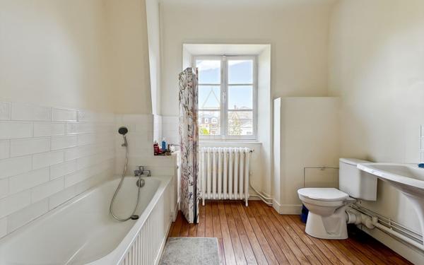 Maison à vendre    10 pièces •  Évreux