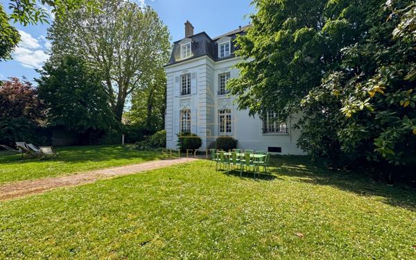Maison à vendre    10 pièces •  Évreux