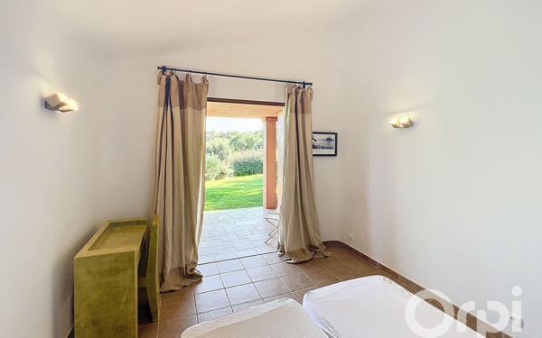 Maison à vendre    6 pièces •  Zonza